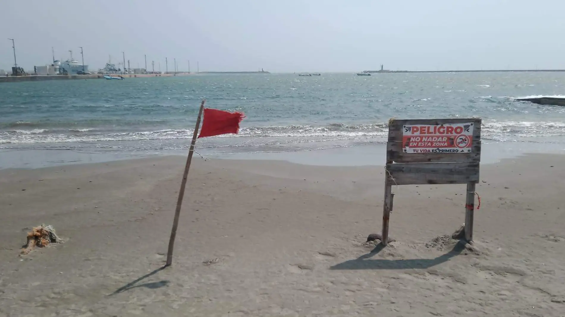 Bandera Roja Playa